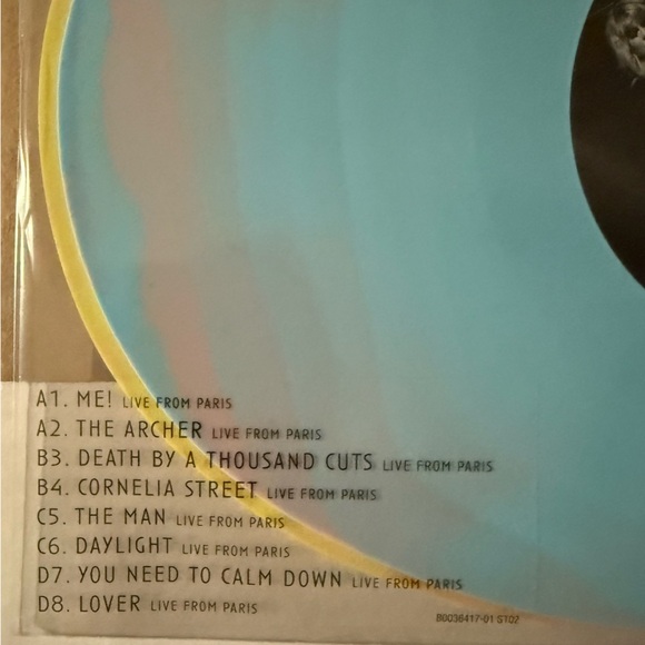 Taylor Swift Lover Live From Paris Heart Shaped Vinyl 2025 LIMITED - Picture 3 of 5